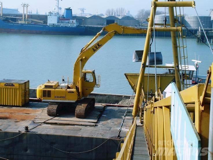 Hitachi EX455 Kabine i unutrašnjost