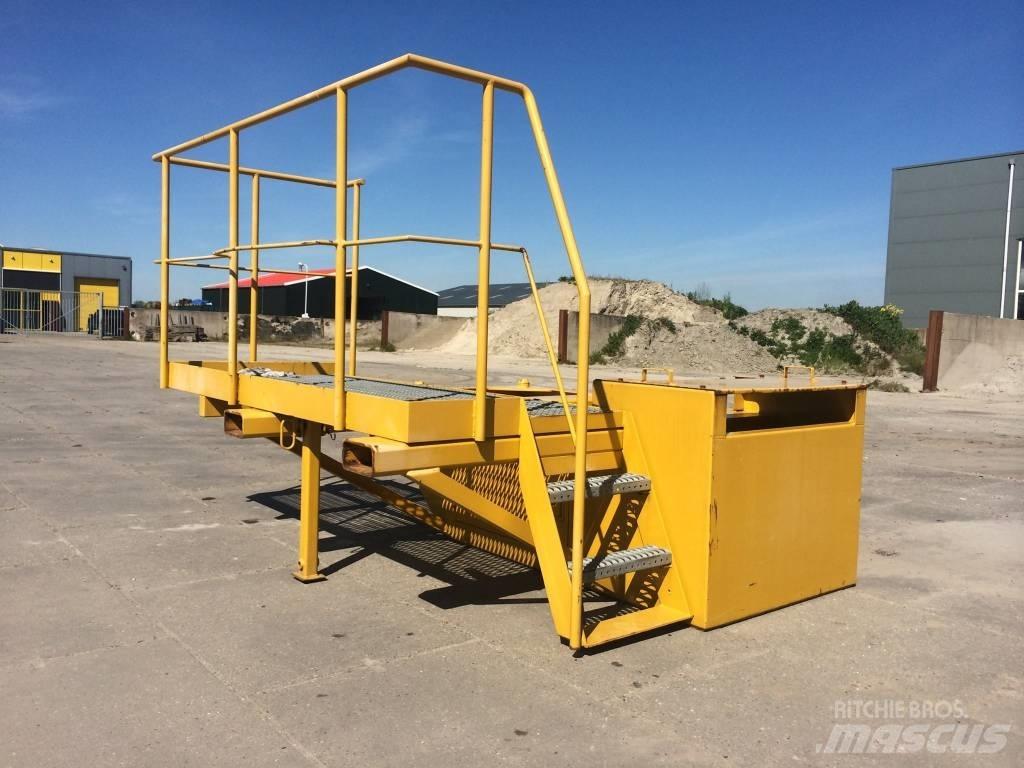 Hitachi EX455 Kabine i unutrašnjost
