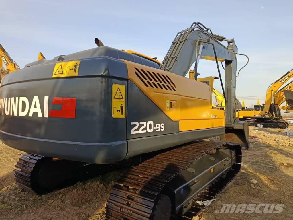 Hyundai 220-9s Bageri guseničari