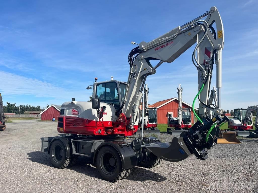 Takeuchi TB 395 W Bageri točkaši
