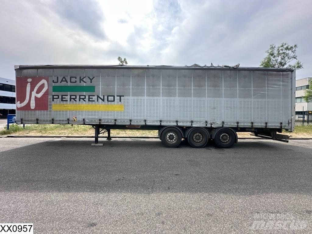 Fruehauf Tautliner Poluprikolice sa ciradom