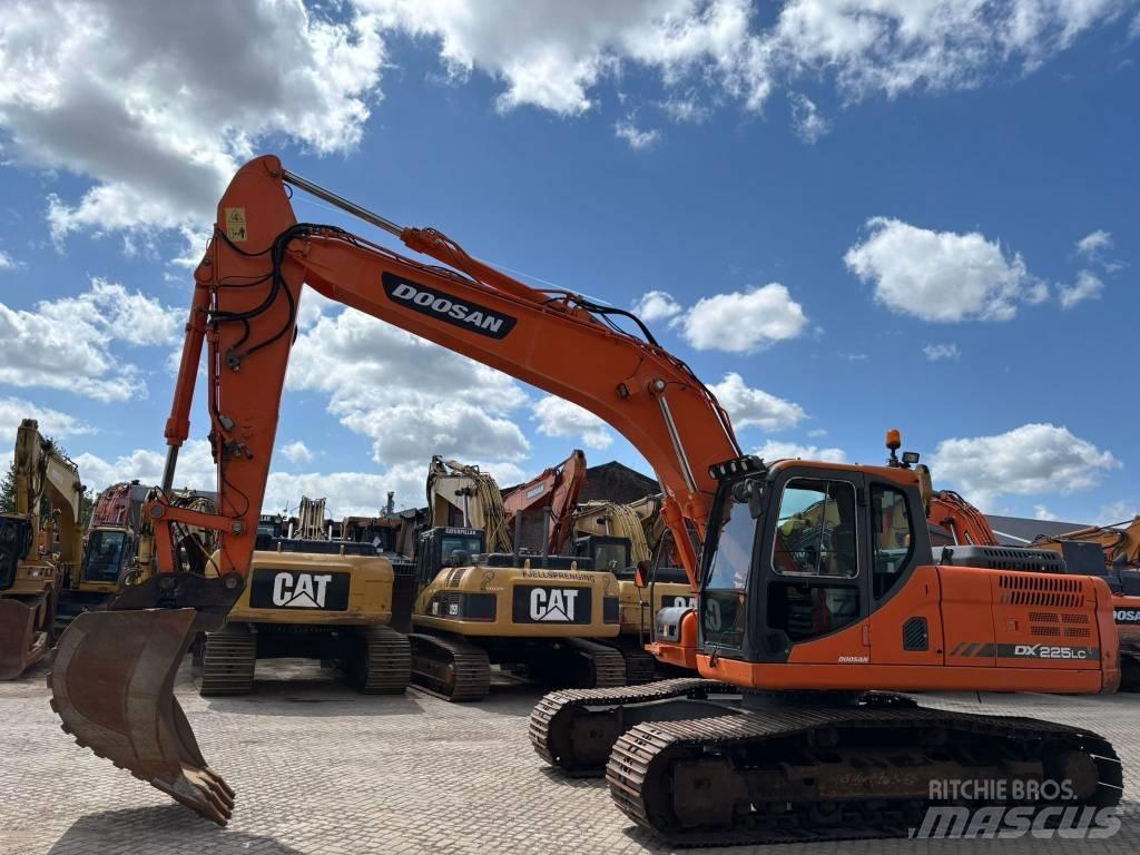 Doosan DX 225 LC-3 Bageri guseničari