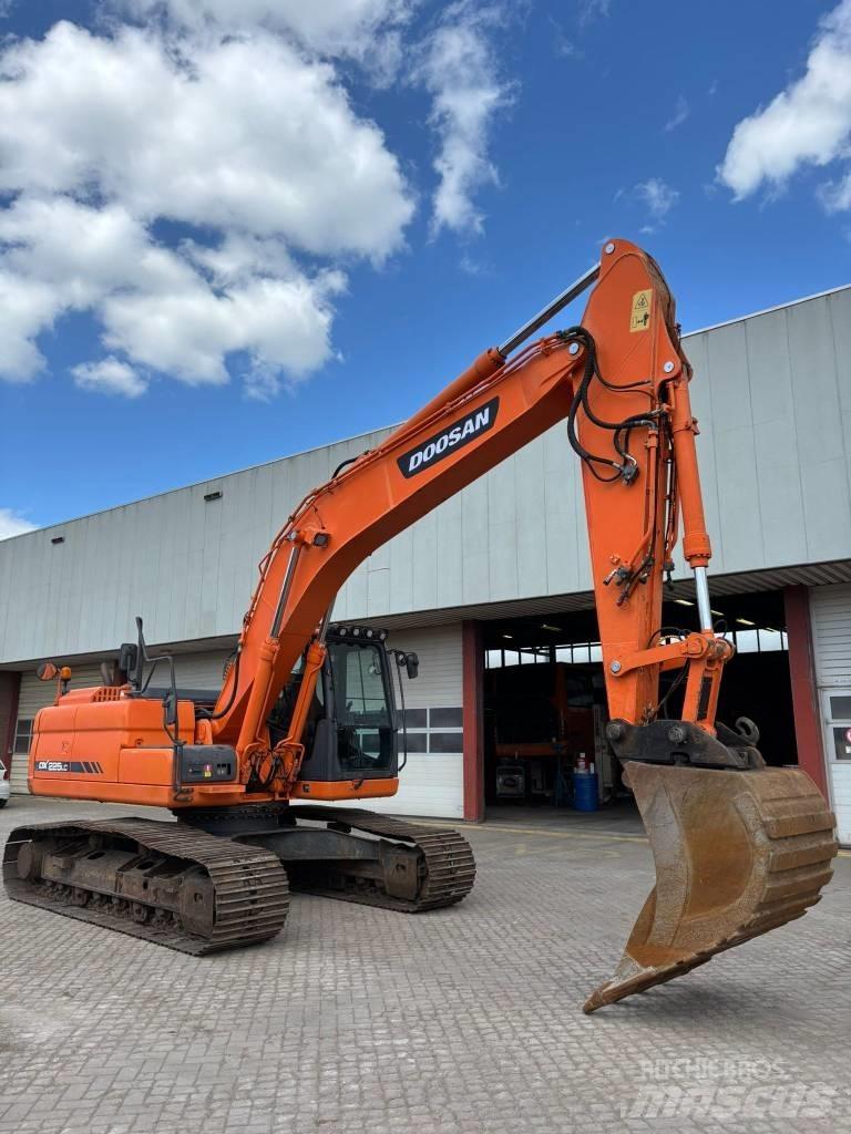 Doosan DX 225 LC-3 Bageri guseničari