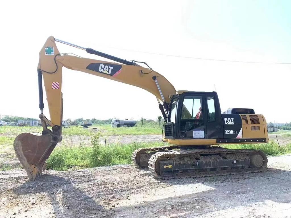 CAT 323 D Bageri guseničari