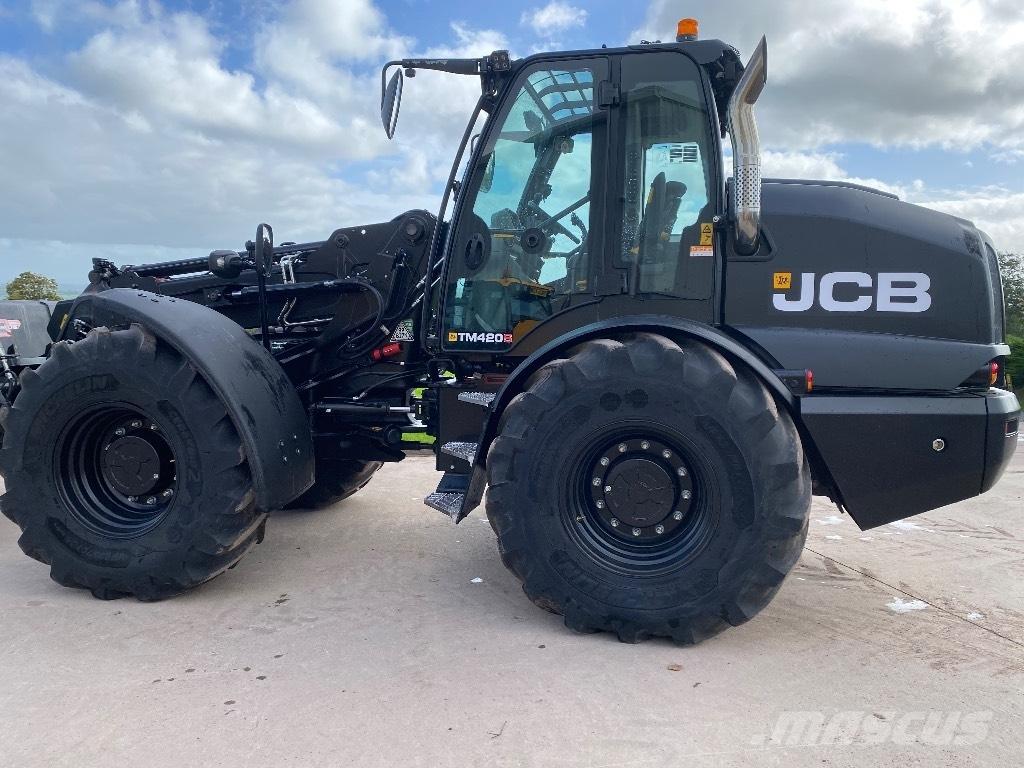 JCB TM420s Poljoprivredni teleskopski utovarivači