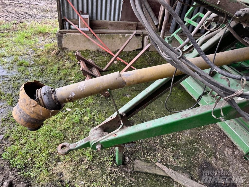 McHale V 660 Prese/balirke za rolo bale