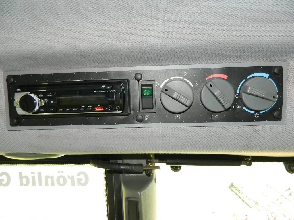 Valtra T 140 Traktori