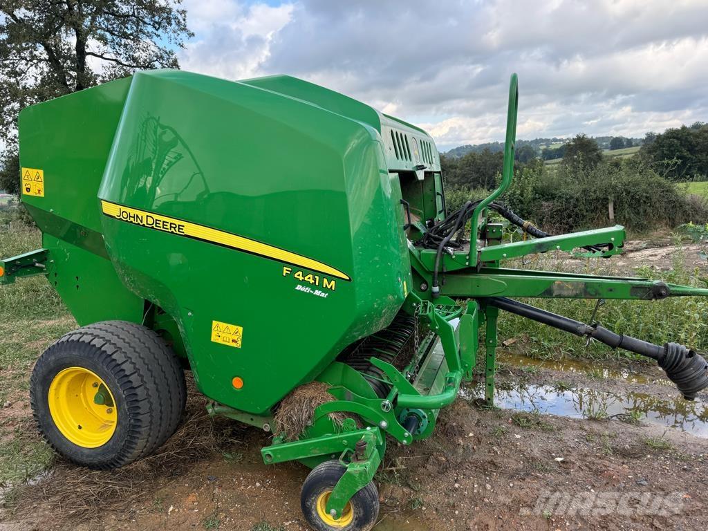 John Deere F441M Prese/balirke za rolo bale