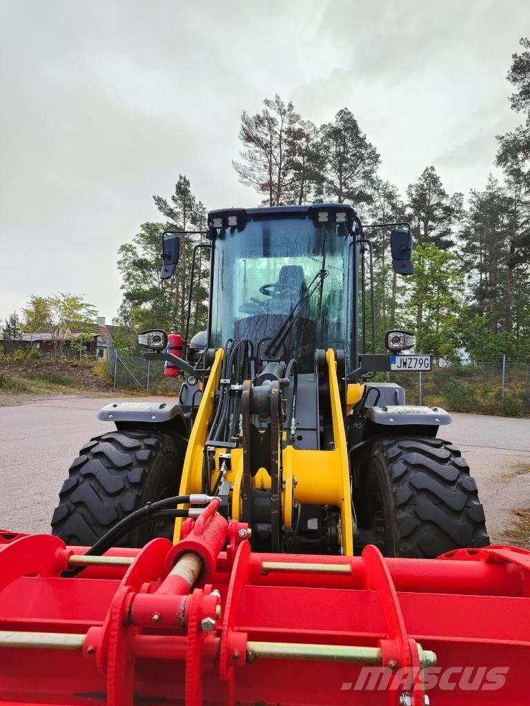 New Holland W 110 D Utovarivači na točkove