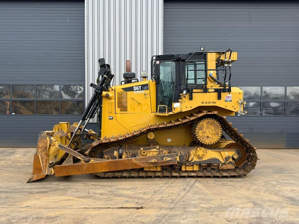 CAT D6T LGP Buldožeri guseničari