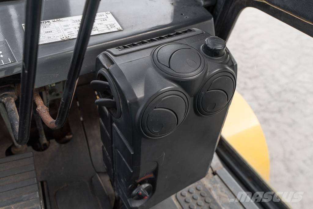 Komatsu FD 80-10 Dizelski viljuškari