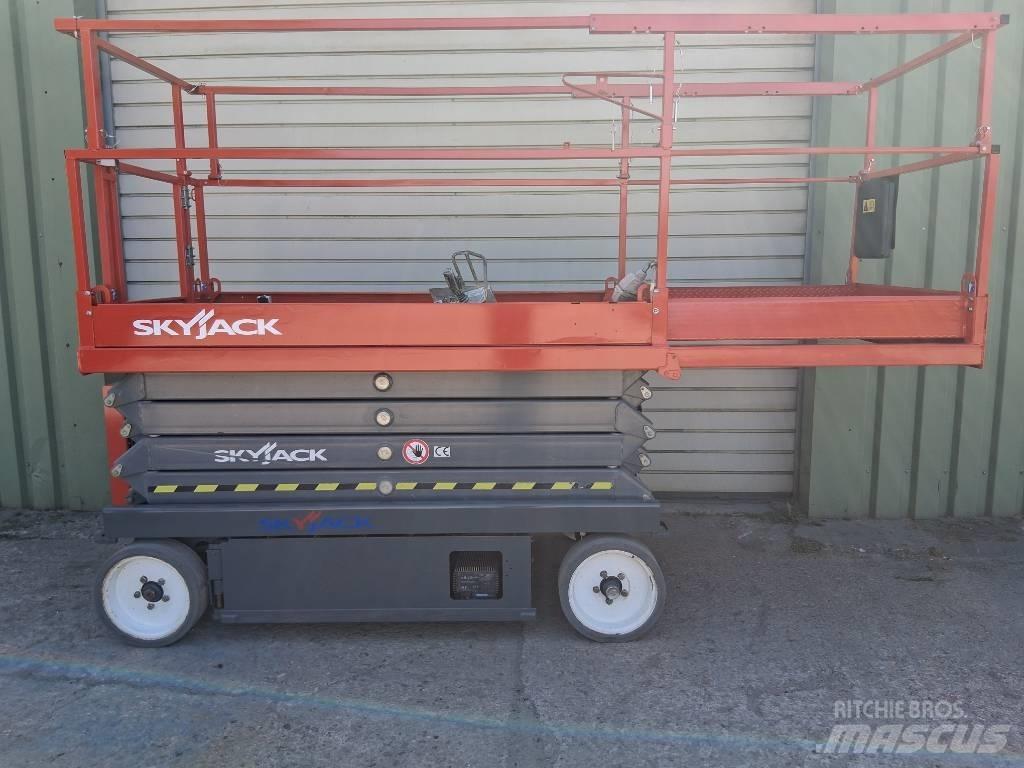 SkyJack SJ III 4626 Makazaste platforme