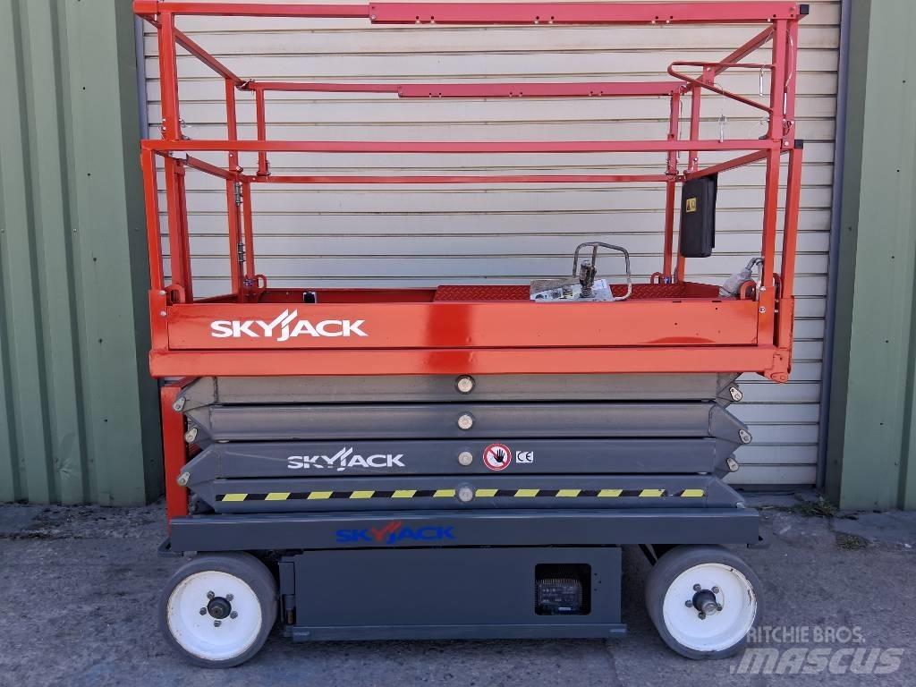 SkyJack SJ III 4626 Makazaste platforme