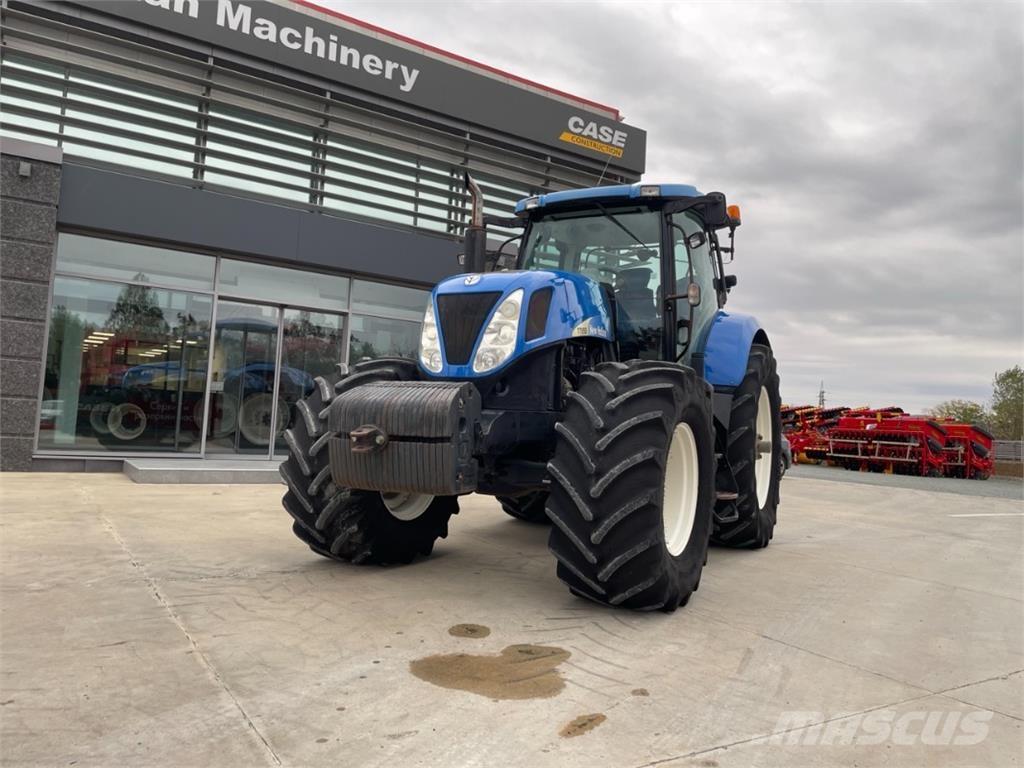 New Holland T7050 Traktori