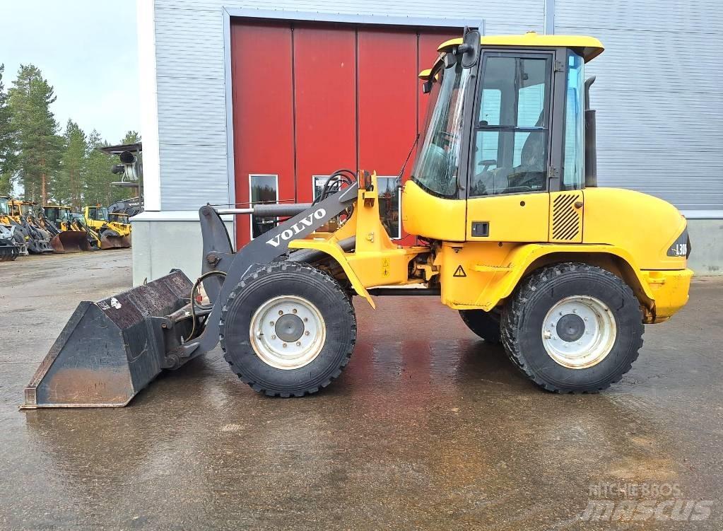 Volvo L30B AURALLA Utovarivači na točkove