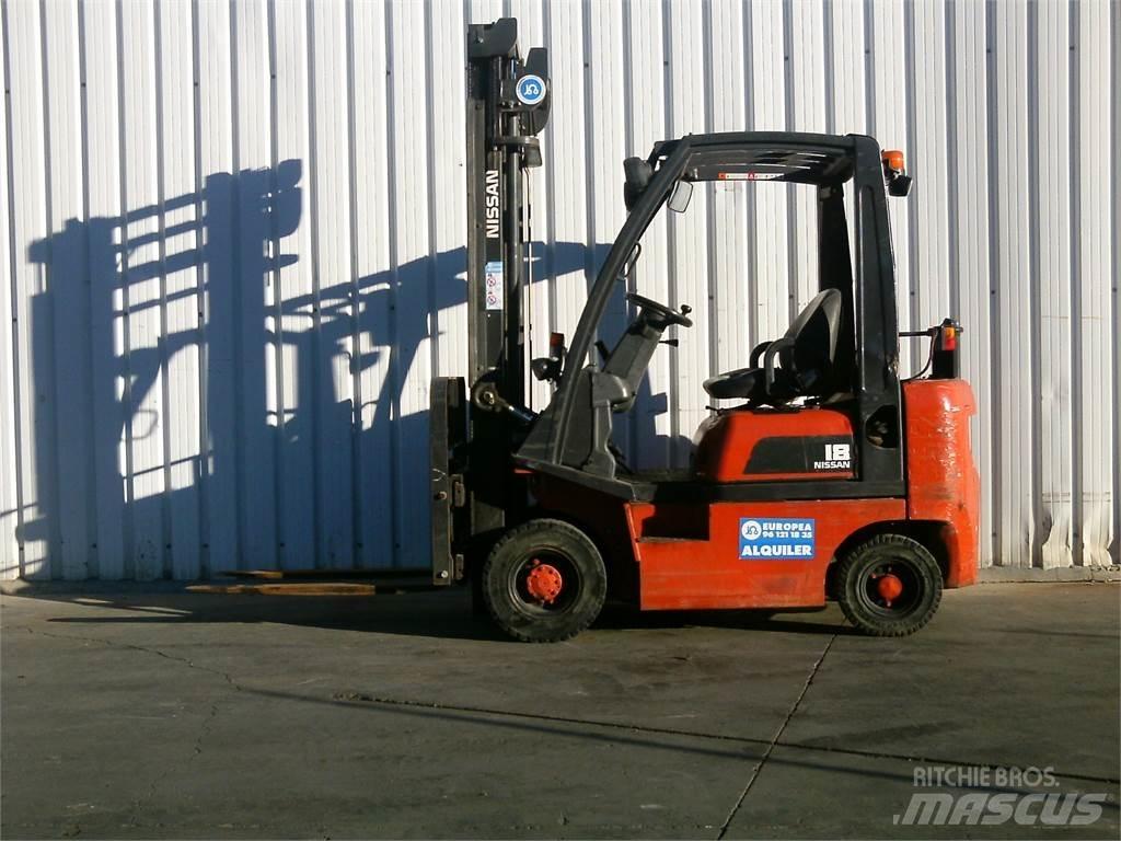 Nissan FD01A18Q Dizelski viljuškari