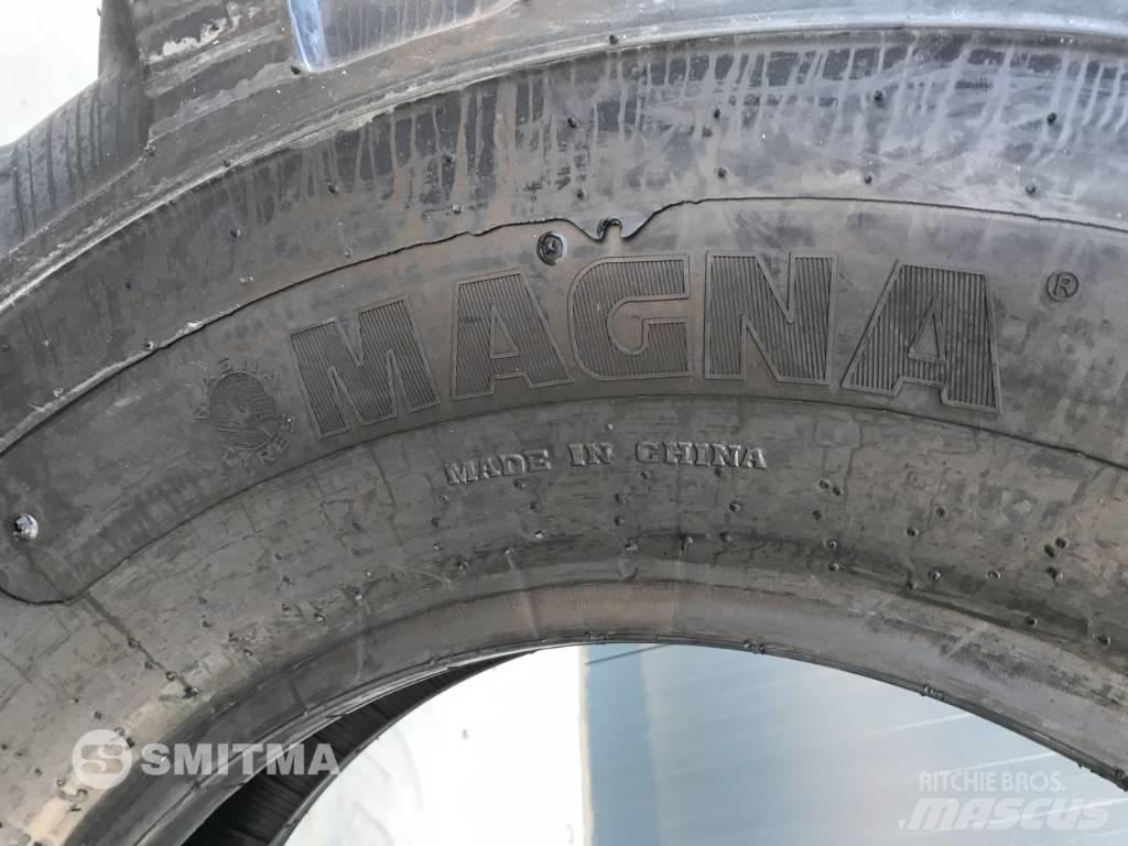  Magna 1400 x 24 Gume, točkovi i felne