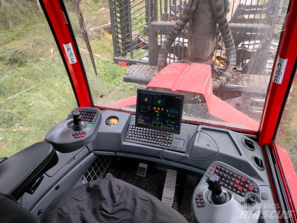Komatsu 875 Forvarderi