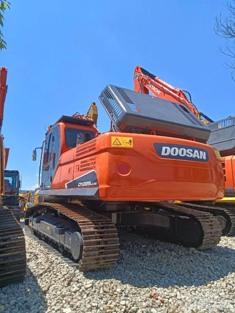 Doosan DX 225 Bageri guseničari