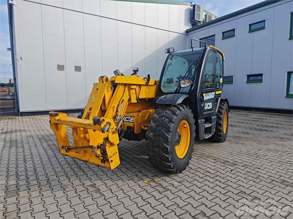 JCB 542-70 Poljoprivredni teleskopski utovarivači