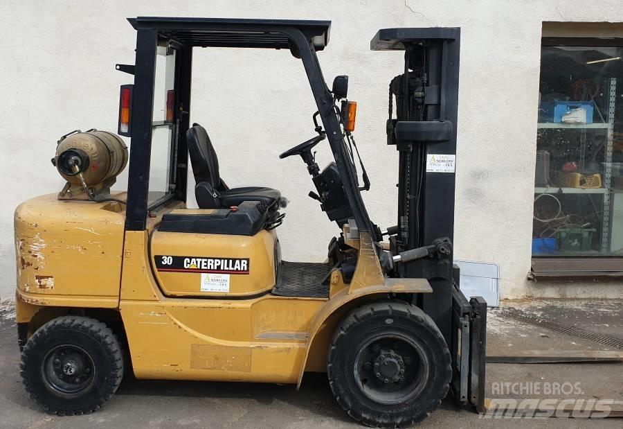 CAT GP 30 Plinski viljuškari