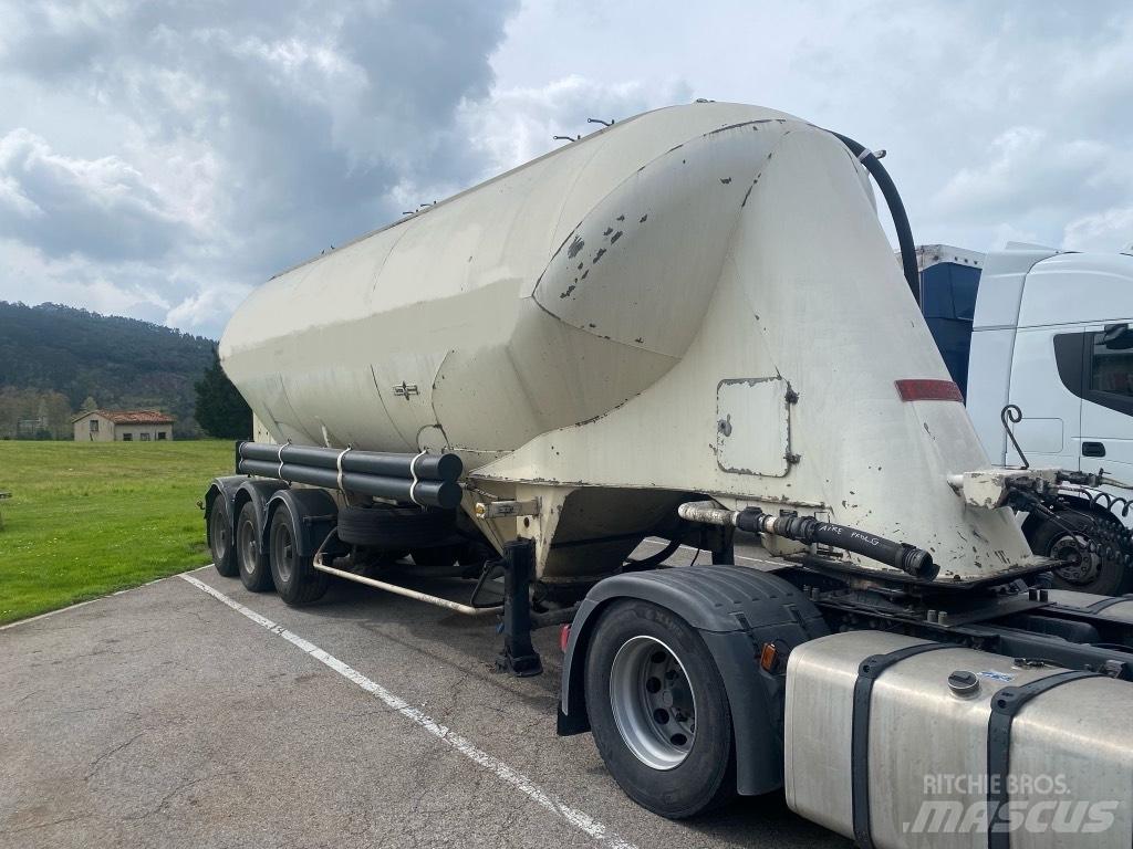 Spitzer SF2439PI Poluprikolice cisterne