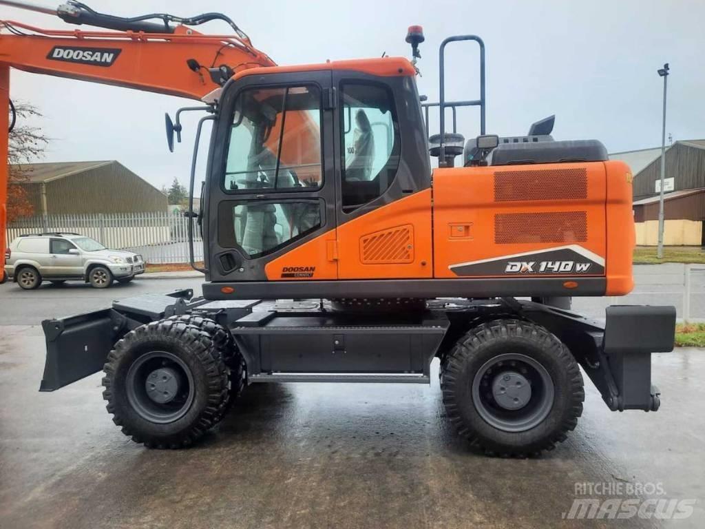 Doosan Dx140W-7 Bageri točkaši