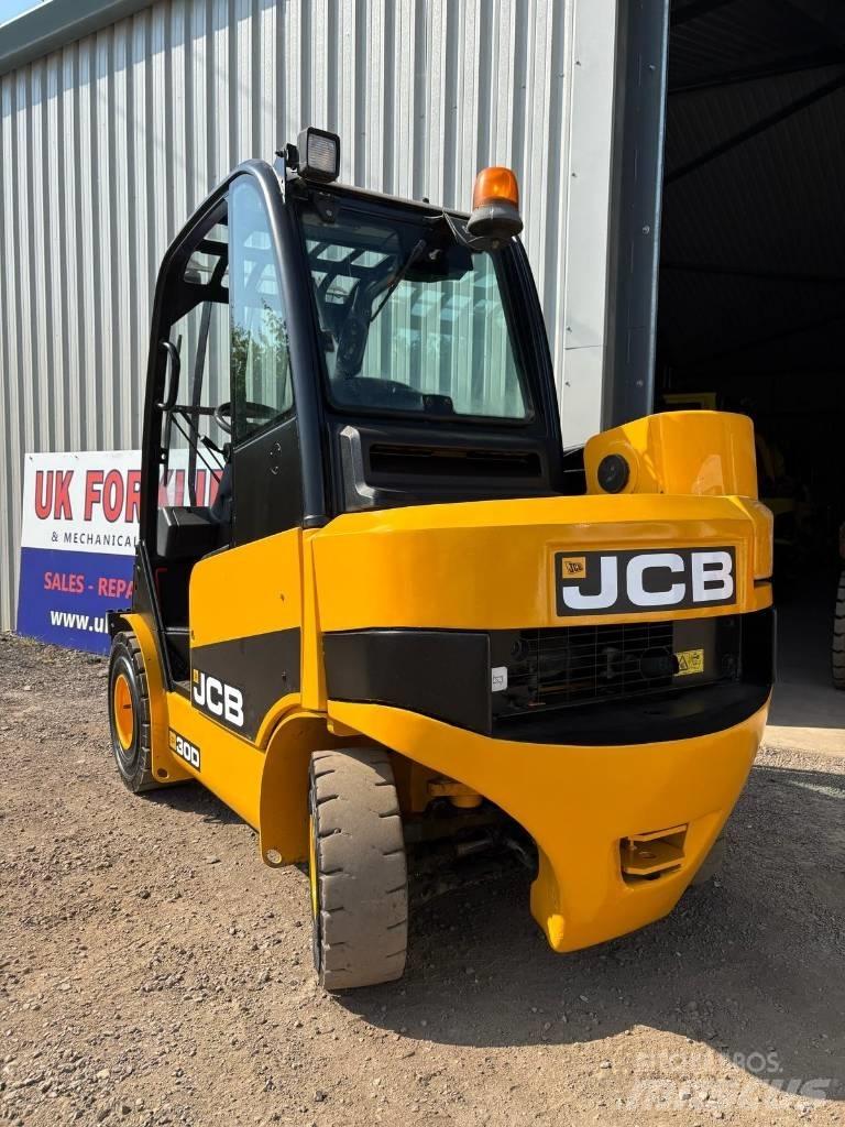 JCB TLT 30 D Teleskopski viljuškari