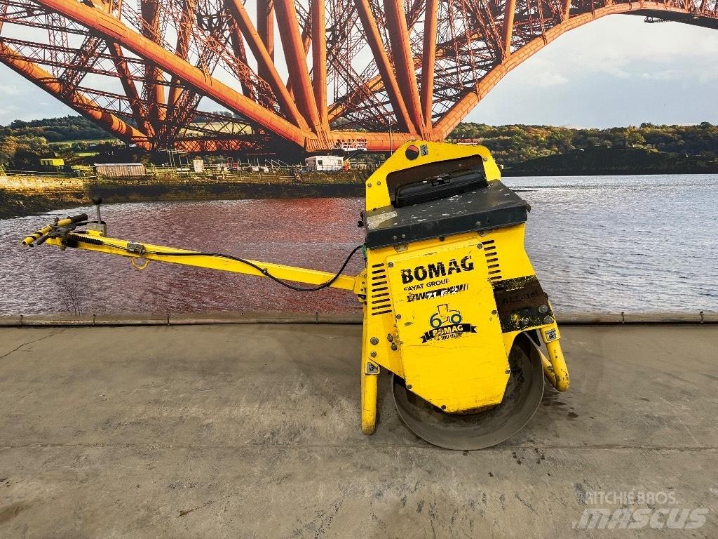 Bomag BW 71 E-2 Valjci sa jednim bubnjem