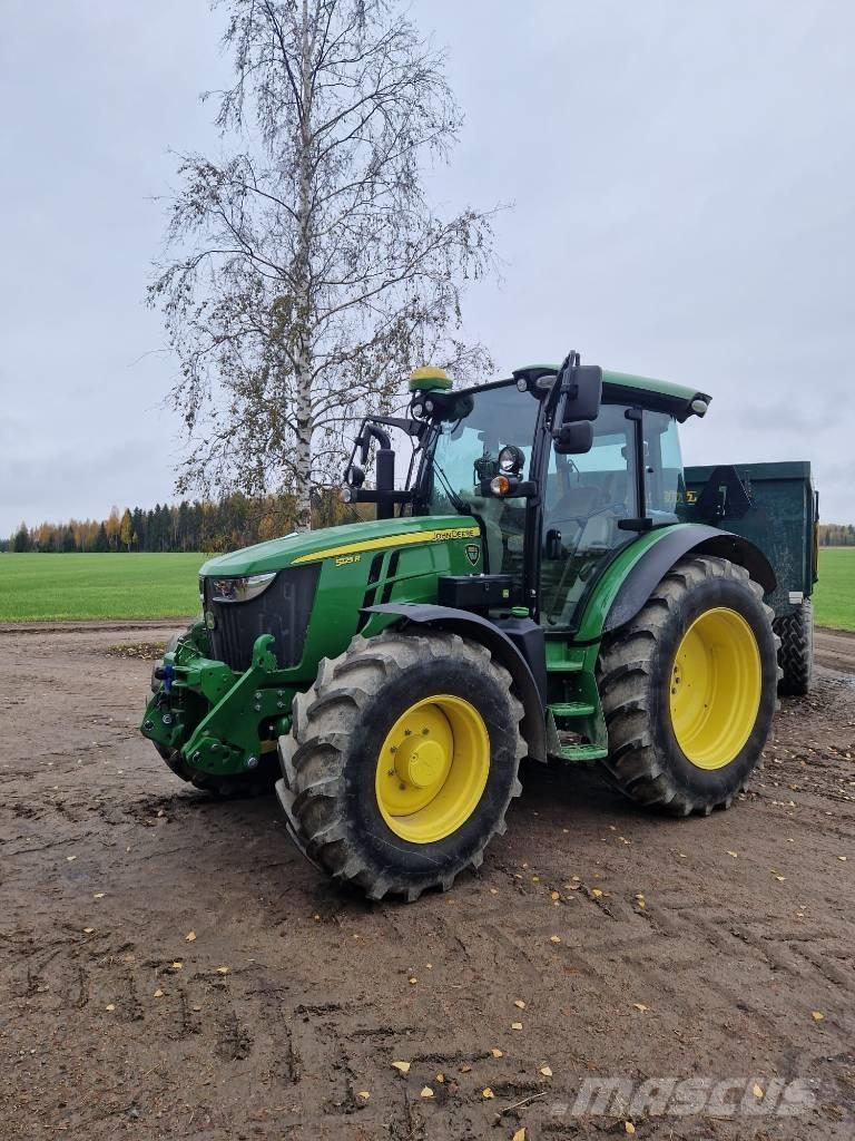 John Deere 5125R Traktori