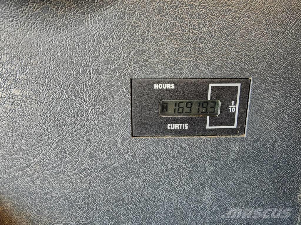 Hyundai Robex 140 W Bageri točkaši