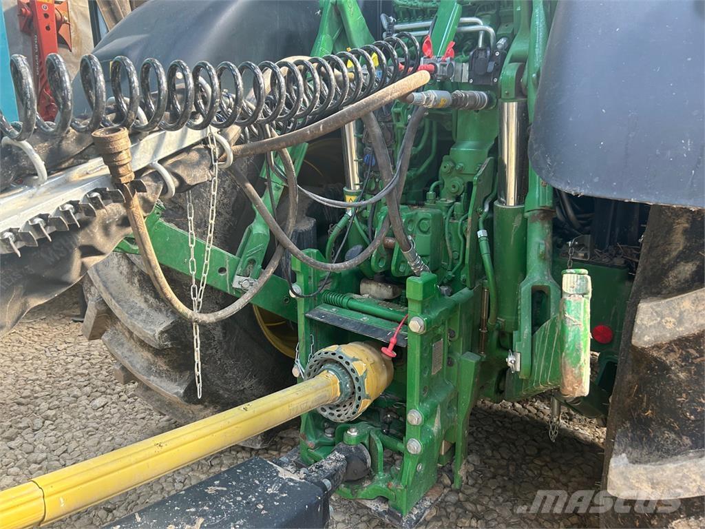 John Deere 6195R Traktori
