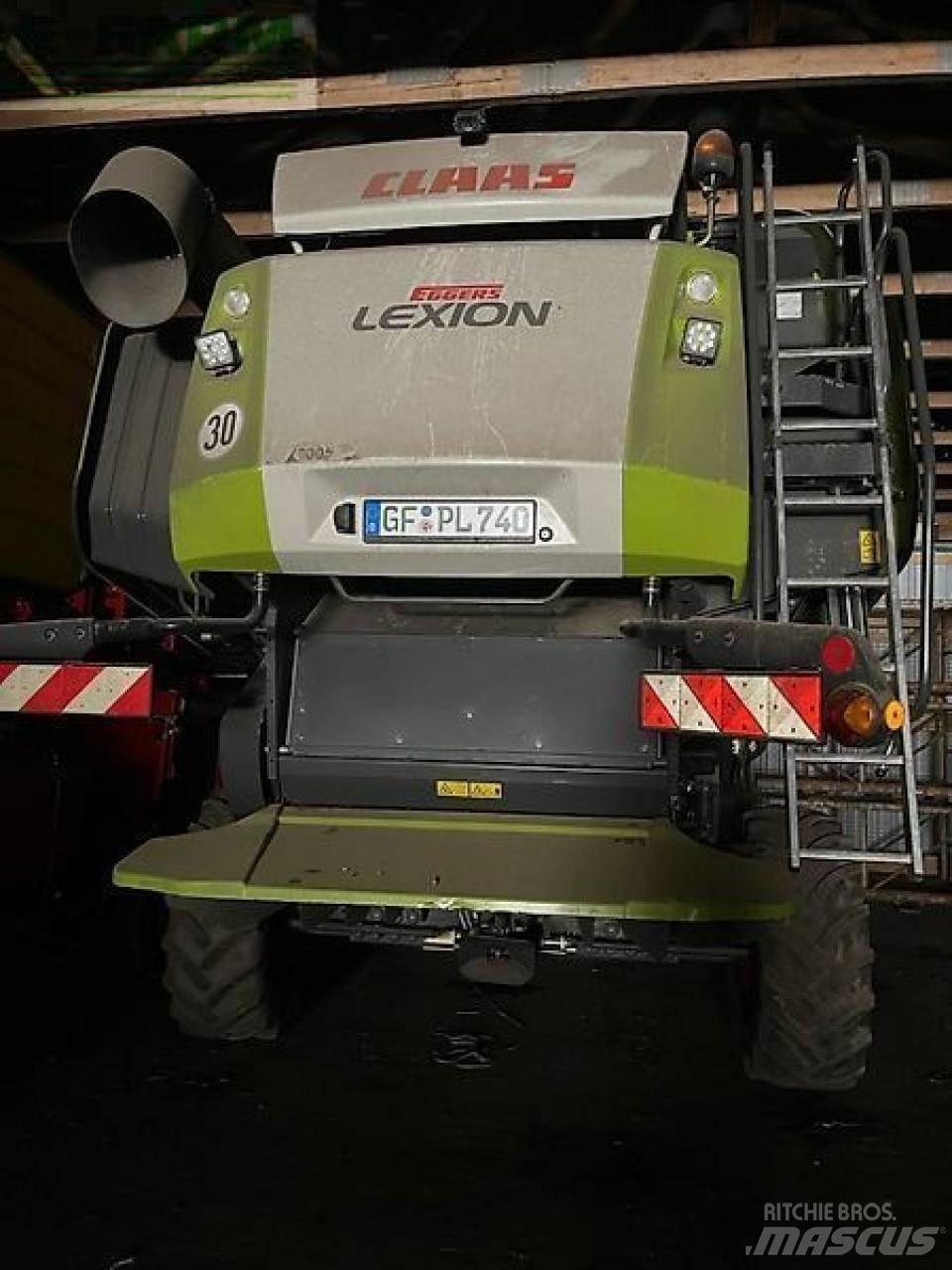 CLAAS lexion 740 Kombajni