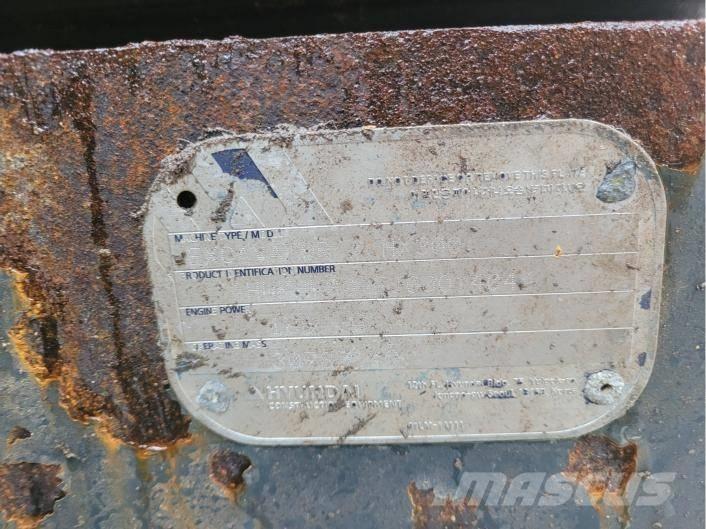 Hyundai HX 300 Bageri guseničari