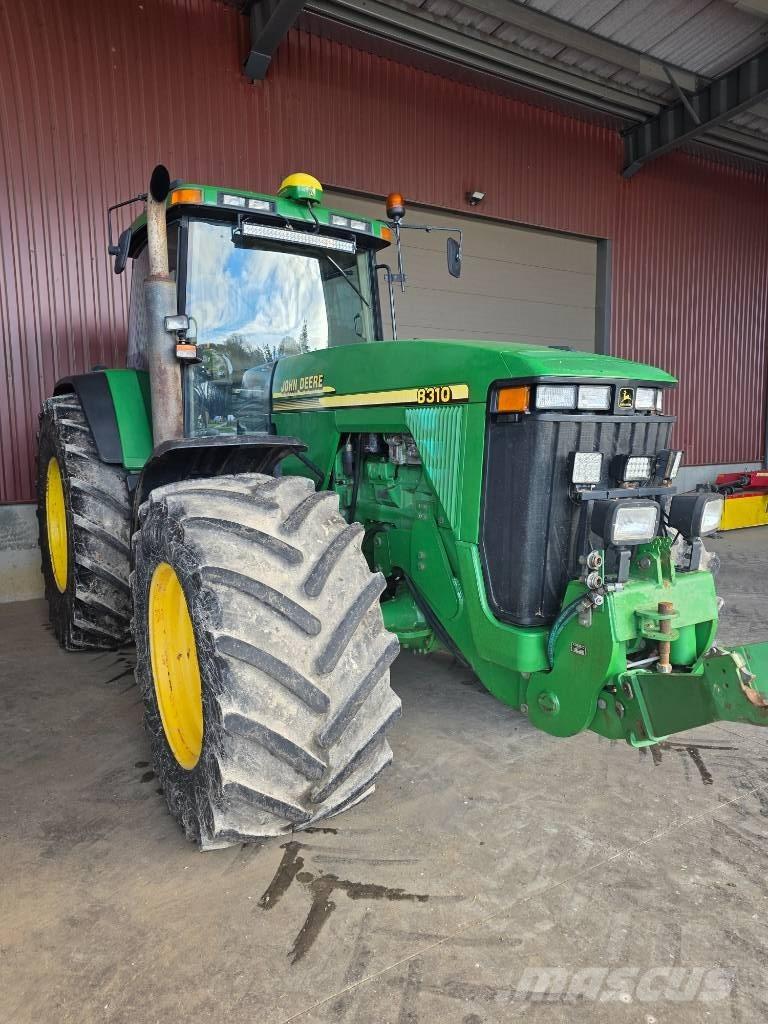 John Deere 8310 Traktori
