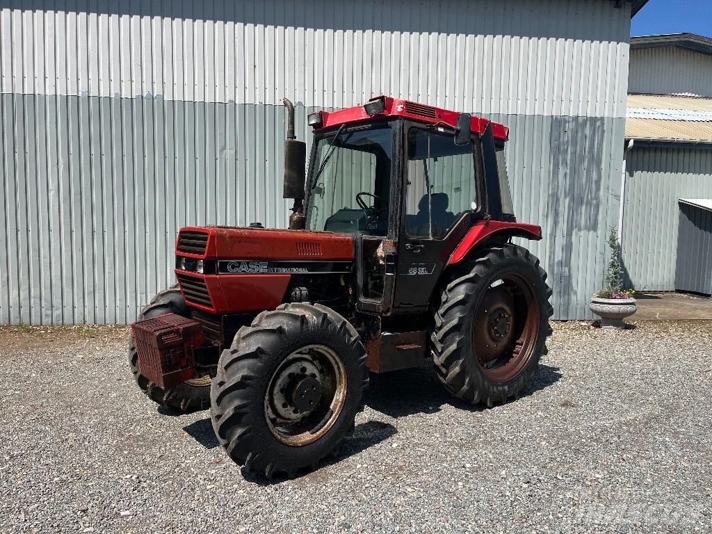 Case IH 685 XL Traktori