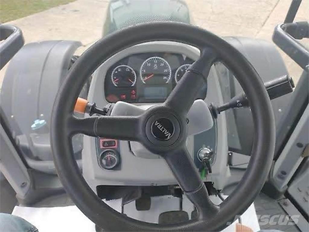 Valtra T 174 E Traktori