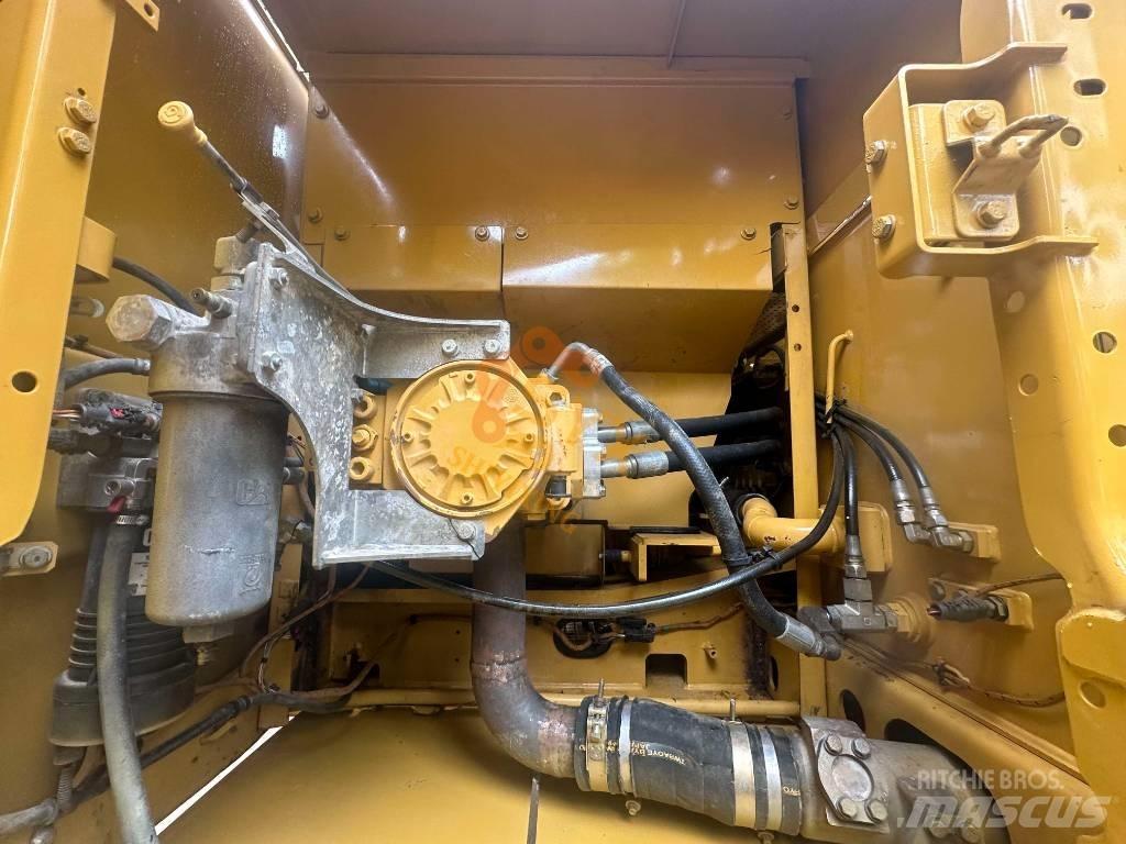 CAT 330 Bageri guseničari