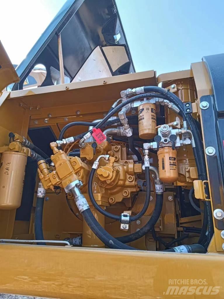 CAT CAT336D2 Bageri guseničari