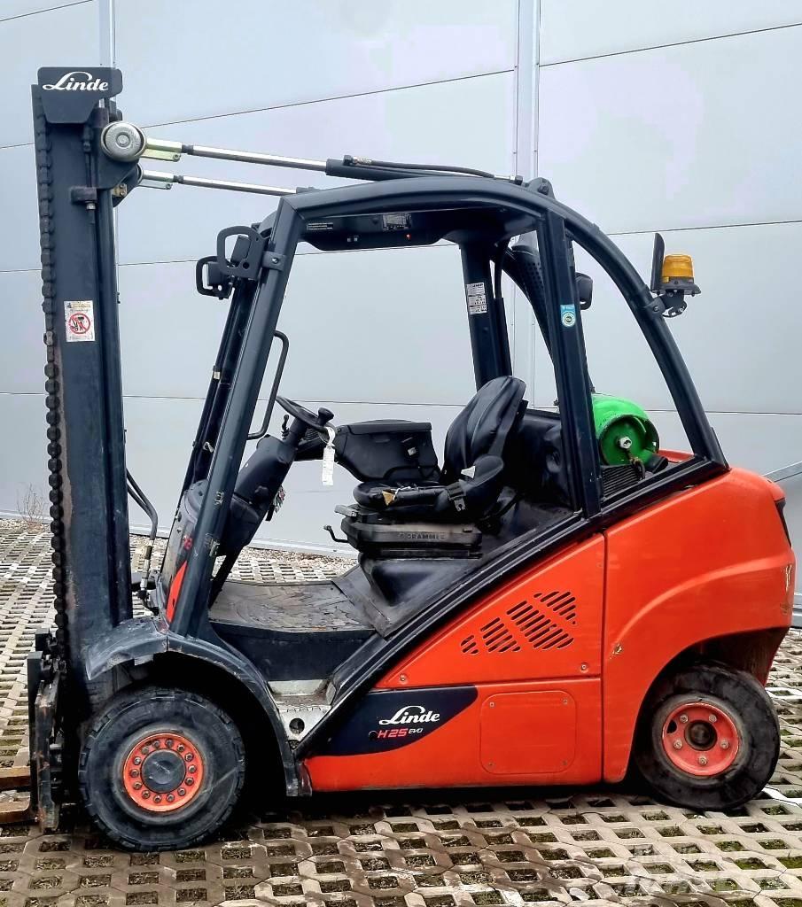 Linde H 25 T - 02 Plinski viljuškari