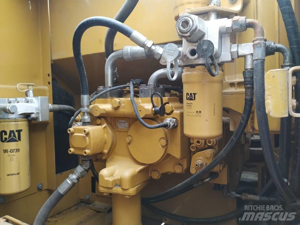 CAT 320 D Bageri guseničari