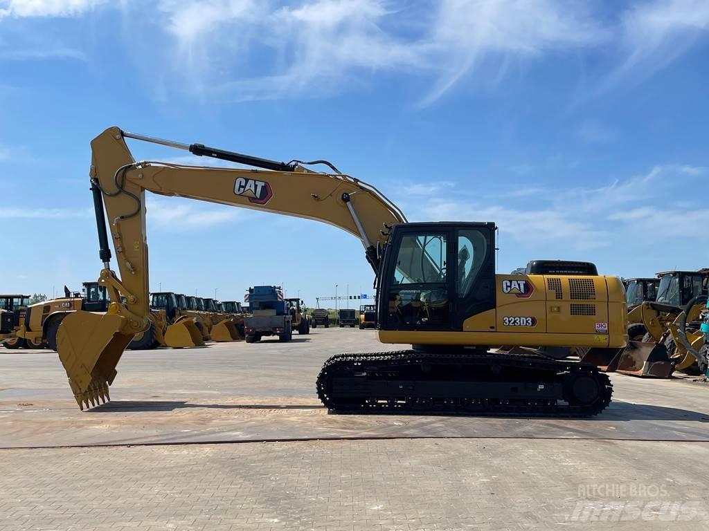 CAT 323D3 Polovni specijalni bageri