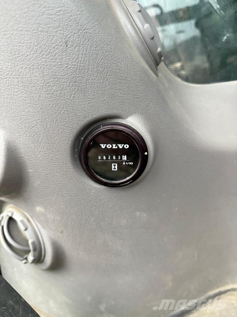 Volvo EC200EL Bageri guseničari