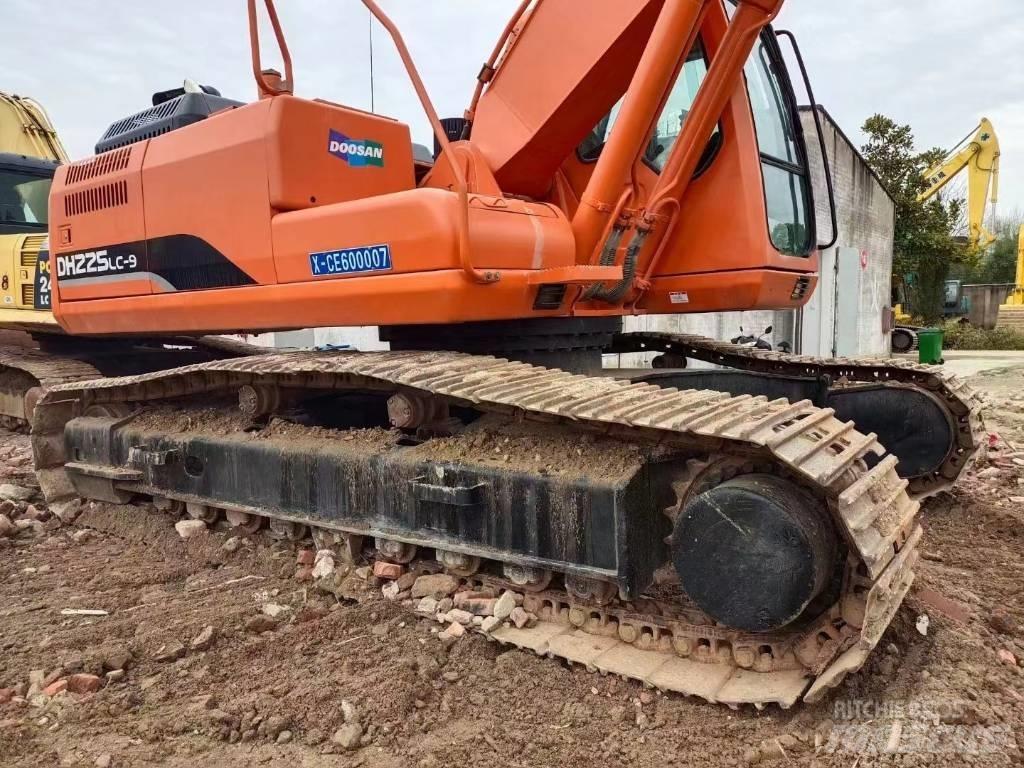 Doosan DX 225LC-9C Bageri guseničari