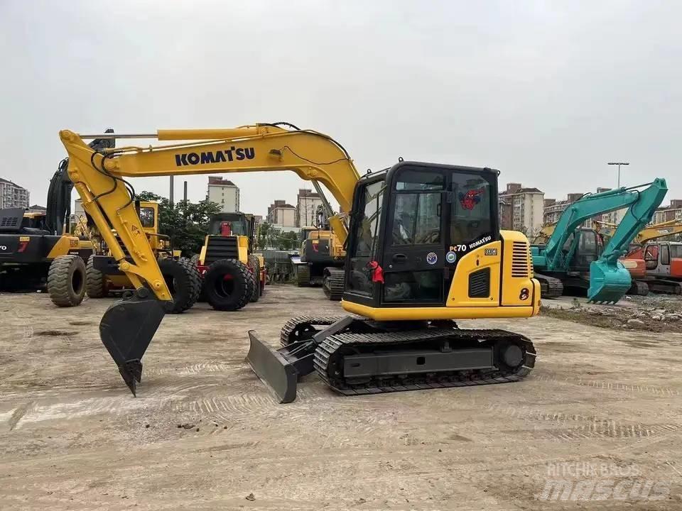 Komatsu PC70-8 Bageri guseničari