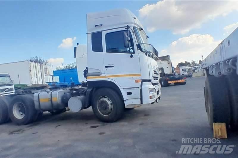 UD QUESTER GWE440 Ostali kamioni