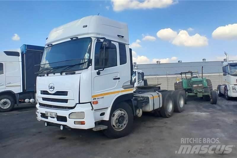 UD QUESTER GWE440 Ostali kamioni