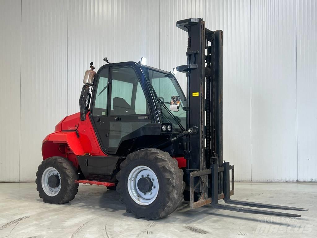 Manitou M30-4 Vanterenski viljuškar