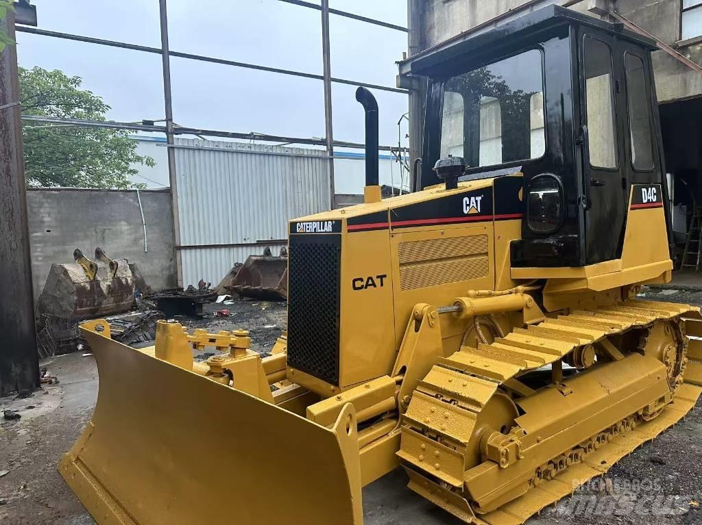 CAT D 4 C Buldožeri guseničari