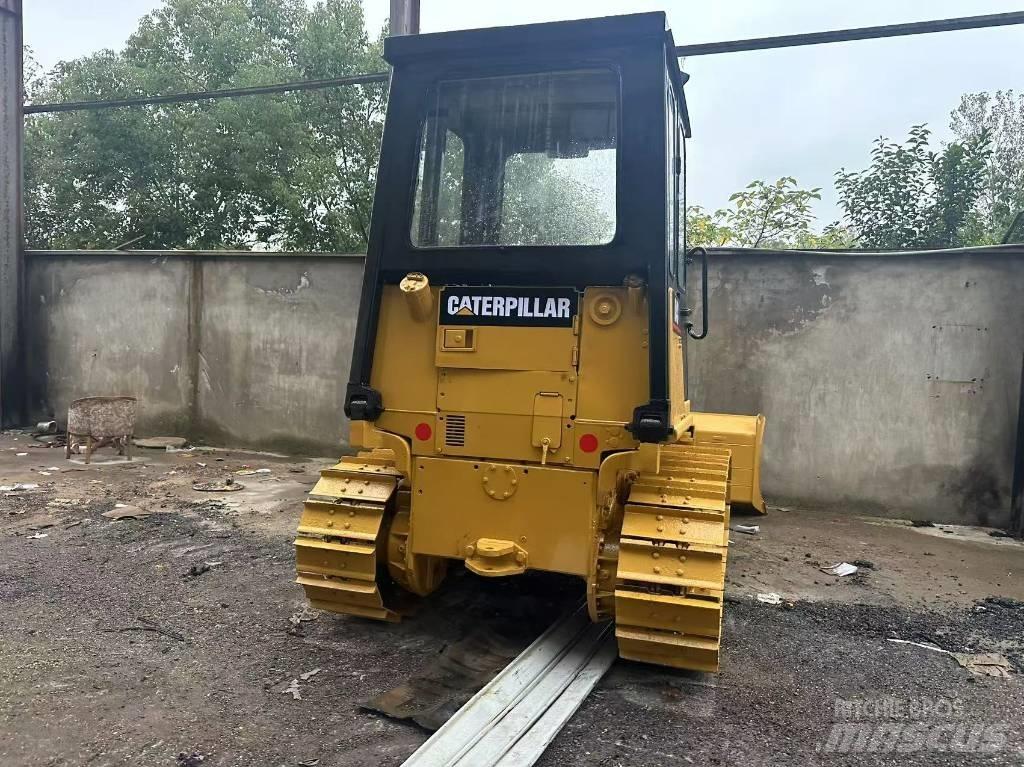 CAT D 4 C Buldožeri guseničari